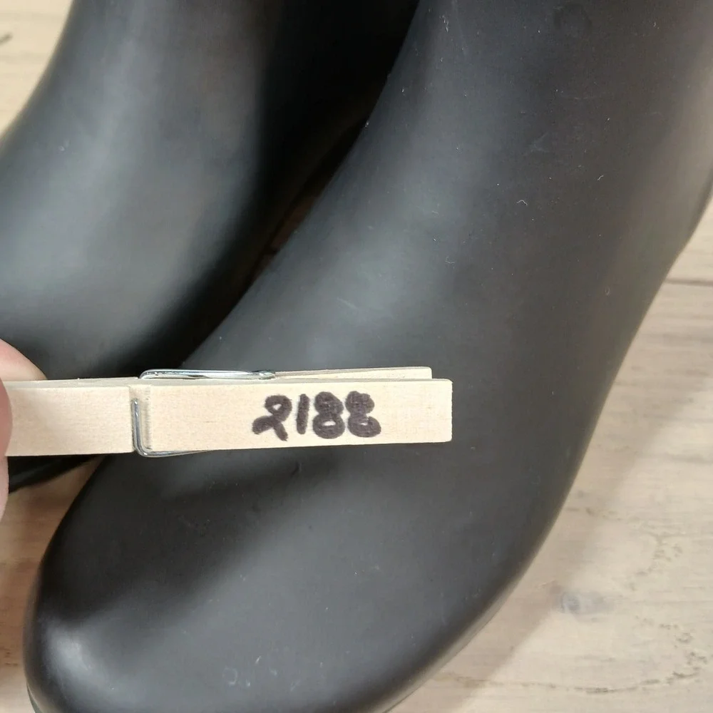 Chooka Rain Boots Womens 7 Black Waterproof Rubber Mid Calf Buckle Matte Finish